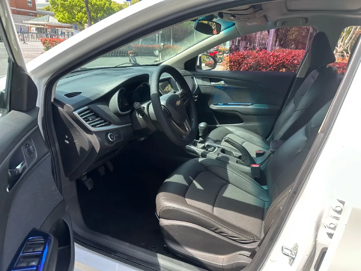 2019 Chevrolet Cavalier 1.5L 113HP L4 5MT,autocango,china used car exporter,china ev exporter,chinese used car exporter,chinese used ev exporter