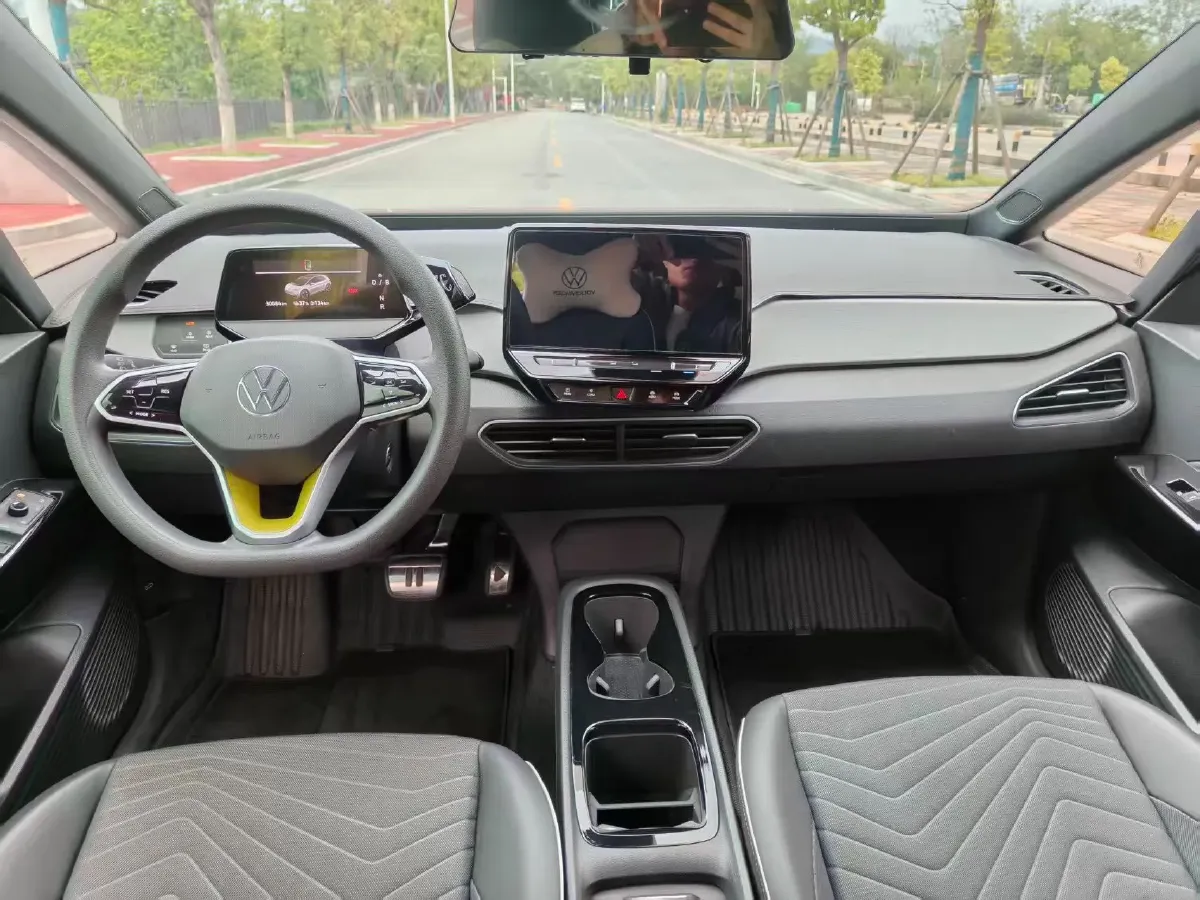 2023 Volkswagen ID.3 BEV 52.8KWH,autocango,china used car exporter,china ev exporter,chinese used car exporter,chinese used ev exporter