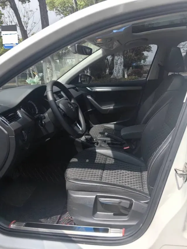 2019 Skoda Octavia 1.5L 116HP L4 6AT,autocango,china used car exporter,china ev exporter,chinese used car exporter,chinese used ev exporter