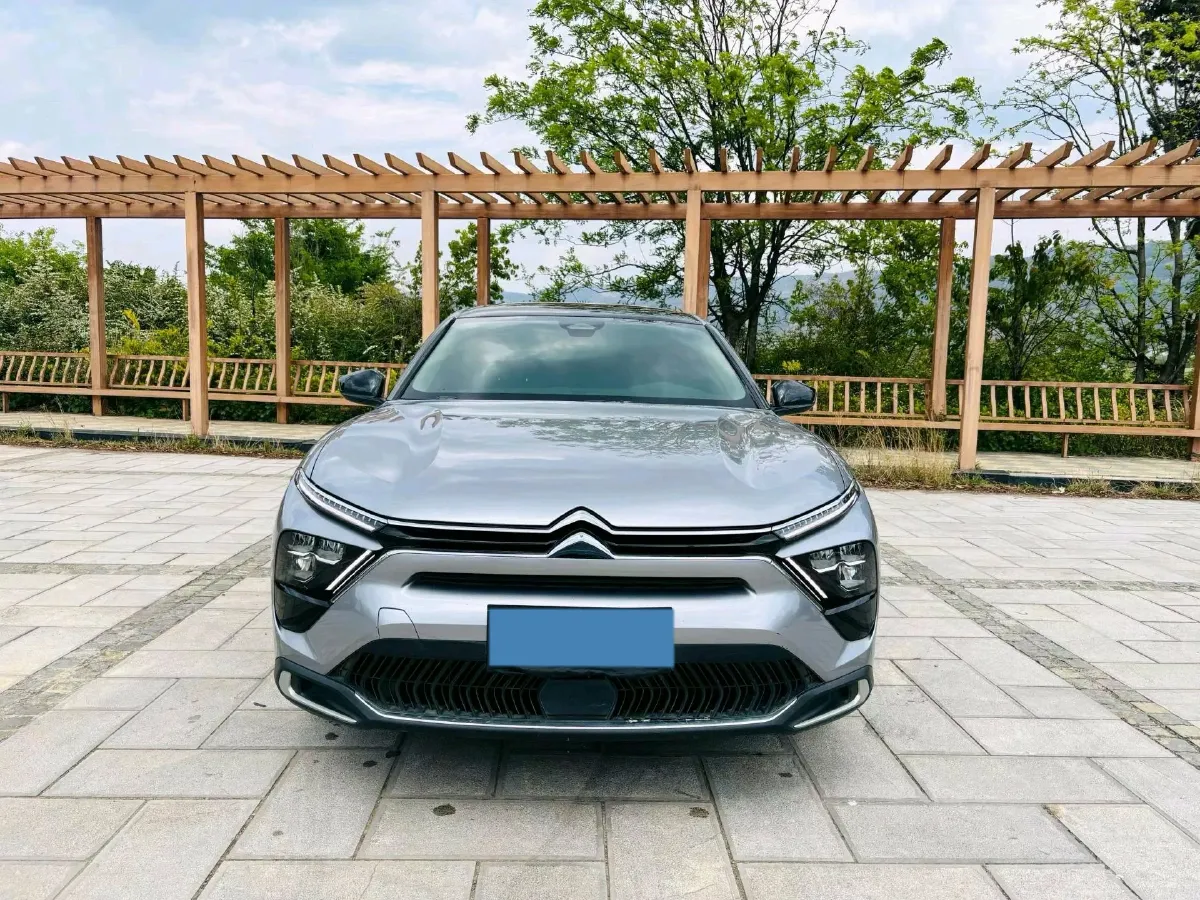 2021 Citroen C5 X 1.6T 175HP L4 8AT,autocango,china used car exporter,china ev exporter,chinese used car exporter,chinese used ev exporter