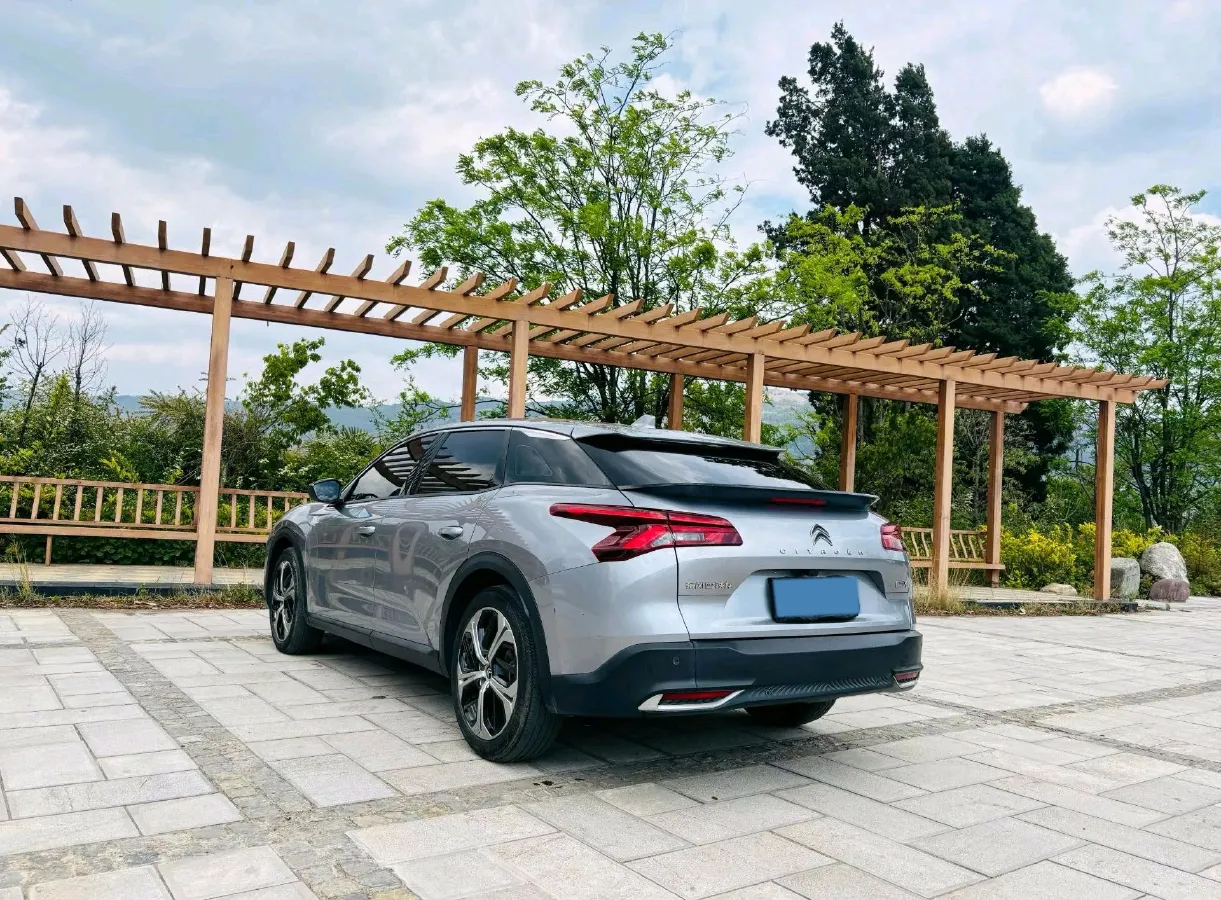 2021 Citroen C5 X 1.6T 175HP L4 8AT,autocango,china used car exporter,china ev exporter,chinese used car exporter,chinese used ev exporter