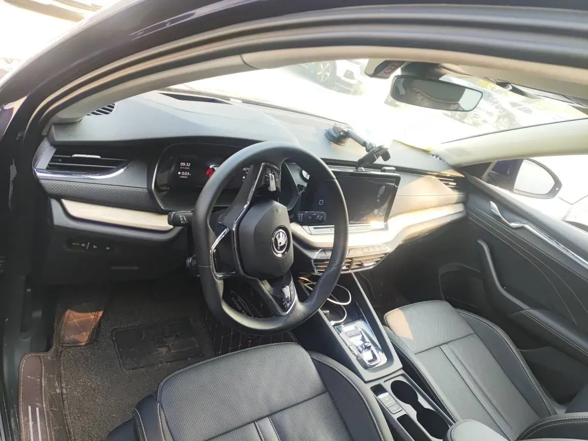 2023 Skoda Octavia 1.4T 150HP L4 7DCT,autocango,china used car exporter,china ev exporter,chinese used car exporter,chinese used ev exporter