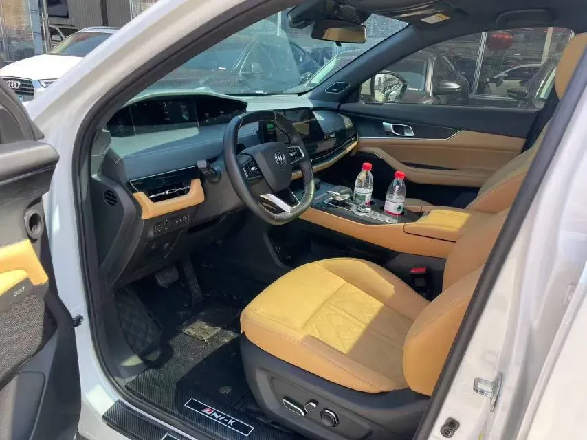 2021 ChangAn UNI-K 2.0T 233HP L4 8AT,autocango,china used car exporter,china ev exporter,chinese used car exporter,chinese used ev exporter