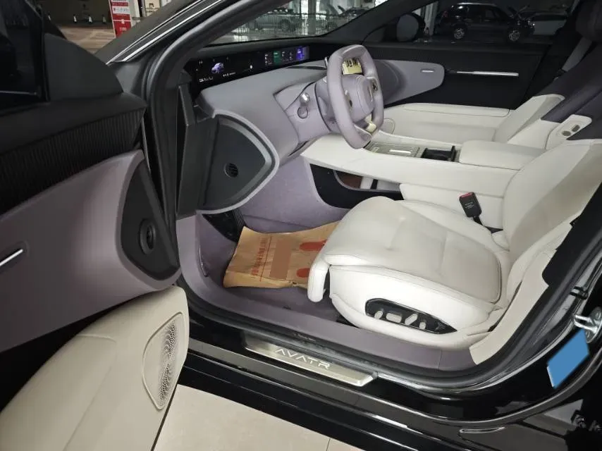 2025 Avatr 12 1.5T 156HP L4 REEV 39.05KWH,autocango,china used car exporter,china ev exporter,chinese used car exporter,chinese used ev exporter