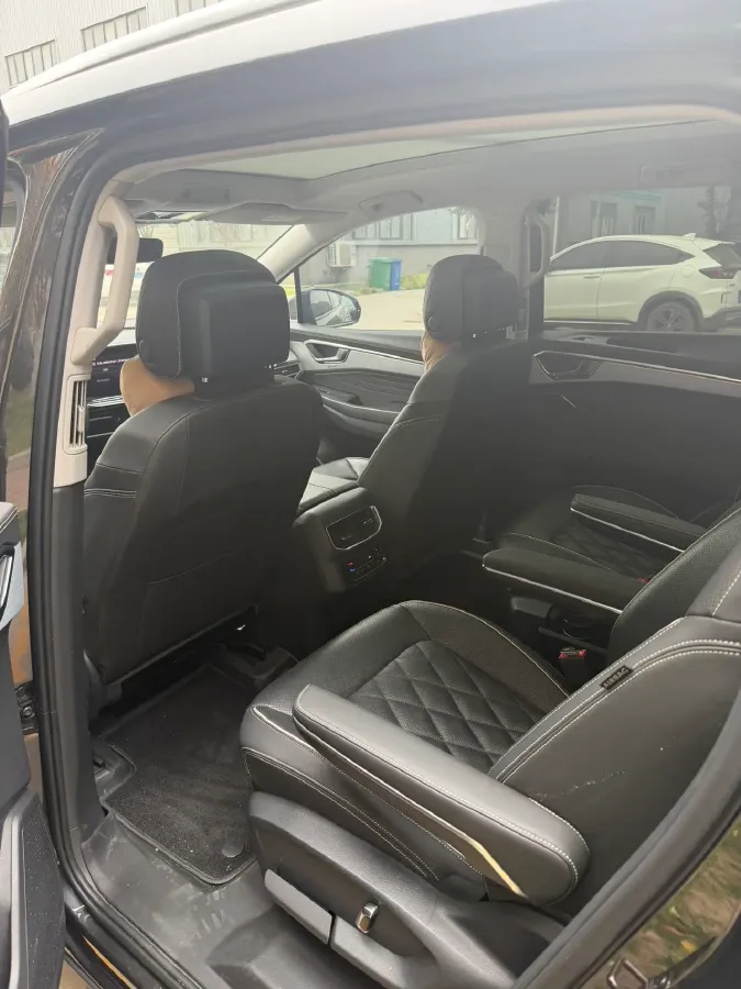 2021 Volkswagen Talagon 2.5T 299HP V6 7DCT,autocango,china used car exporter,china ev exporter,chinese used car exporter,chinese used ev exporter