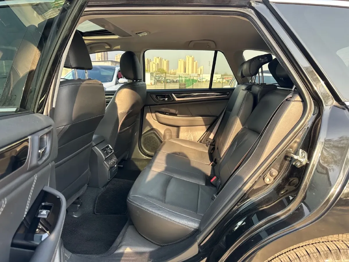 2020 Subaru Outback 2.5L 171HP H4 CVT,autocango,china used car exporter,china ev exporter,chinese used car exporter,chinese used ev exporter