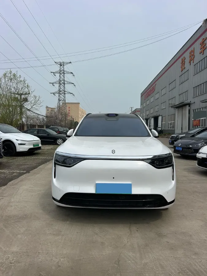 2025 AITO AITO M8 REEV 160HP REEV 53.4KWH,autocango,china used car exporter,china ev exporter,chinese used car exporter,chinese used ev exporter