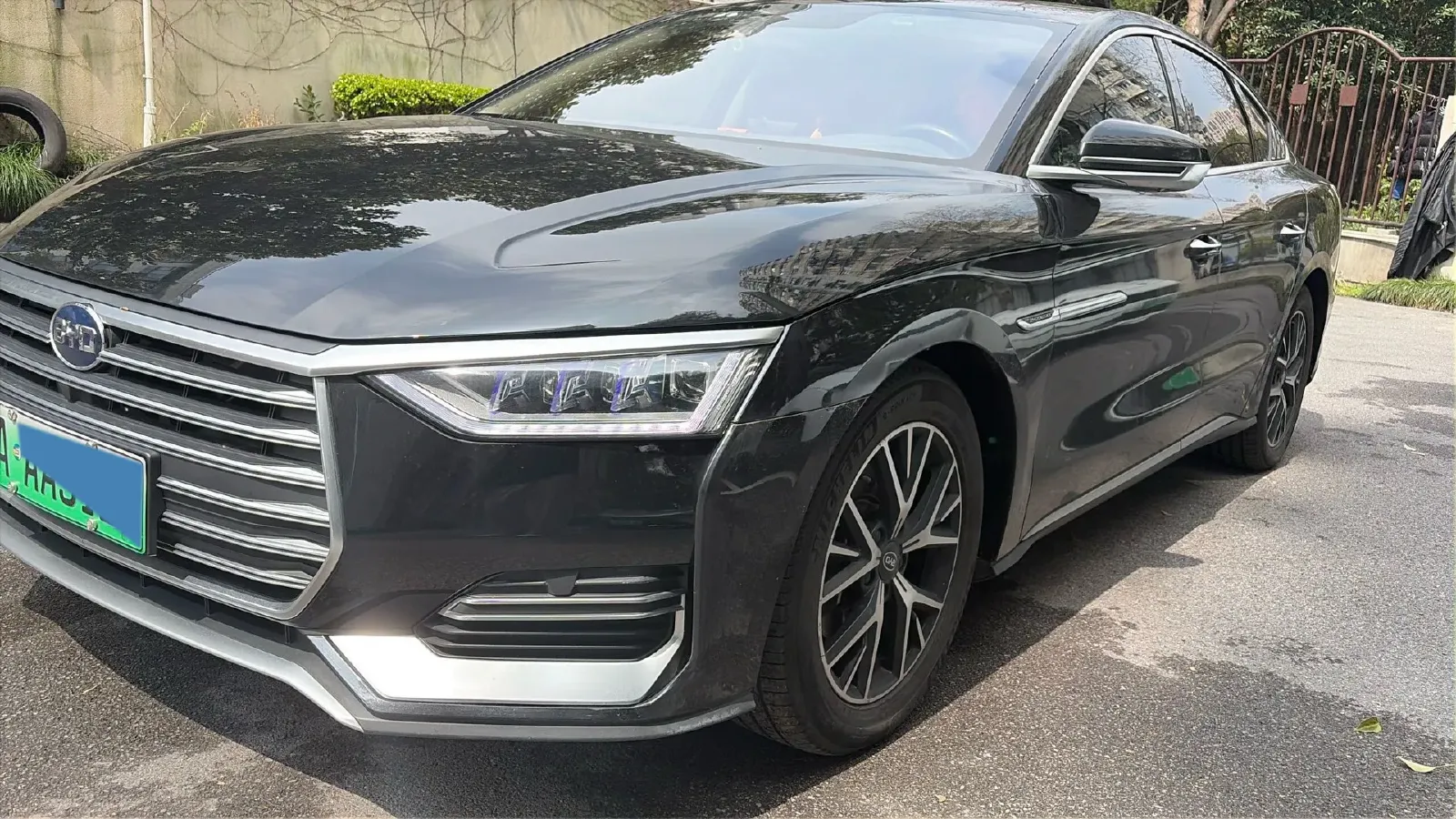 2022 BYD e9 BEV 63.36KWH,autocango,china used car exporter,china ev exporter,chinese used car exporter,chinese used ev exporter