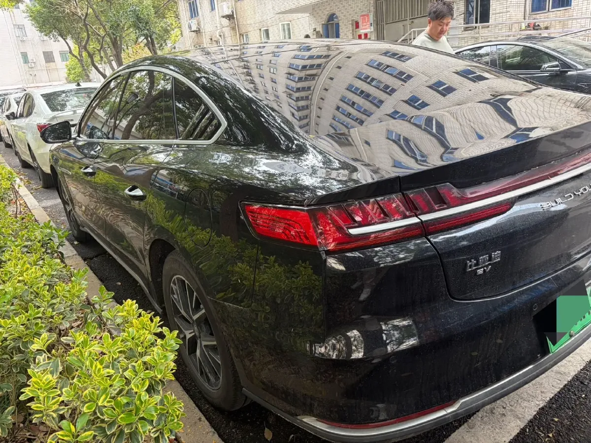 2022 BYD e9 BEV 63.36KWH,autocango,china used car exporter,china ev exporter,chinese used car exporter,chinese used ev exporter