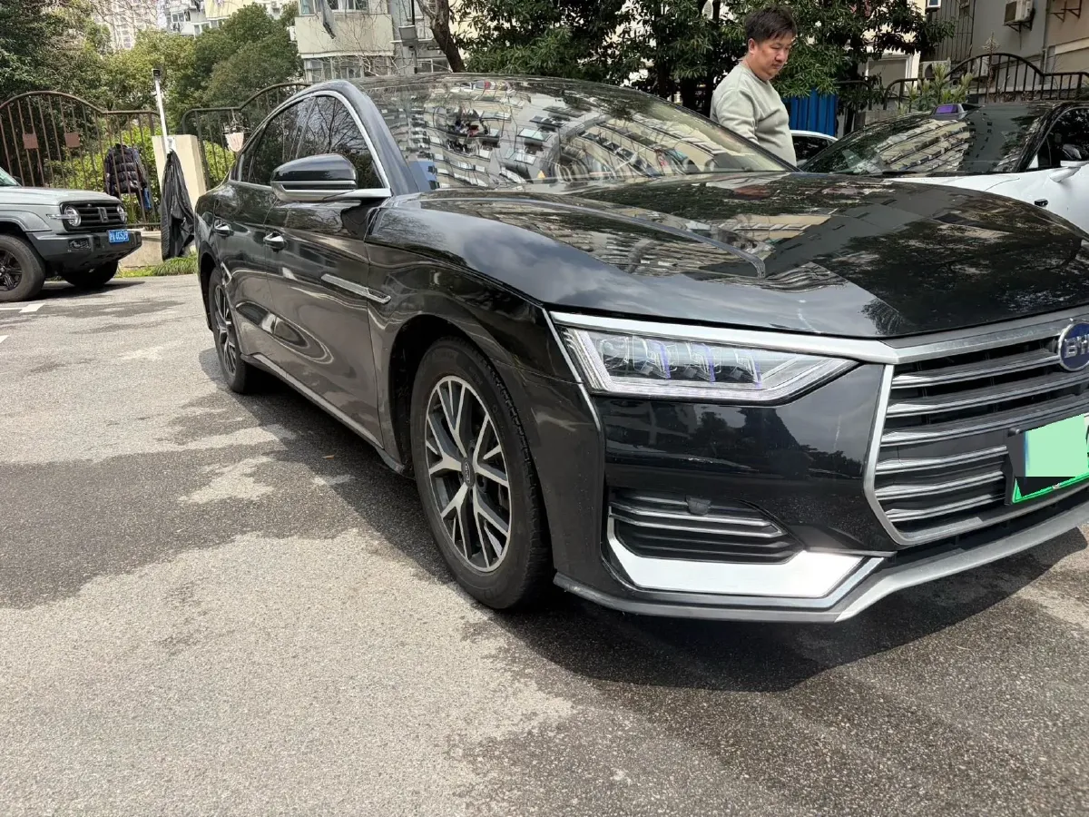 2022 BYD e9 BEV 63.36KWH,autocango,china used car exporter,china ev exporter,chinese used car exporter,chinese used ev exporter