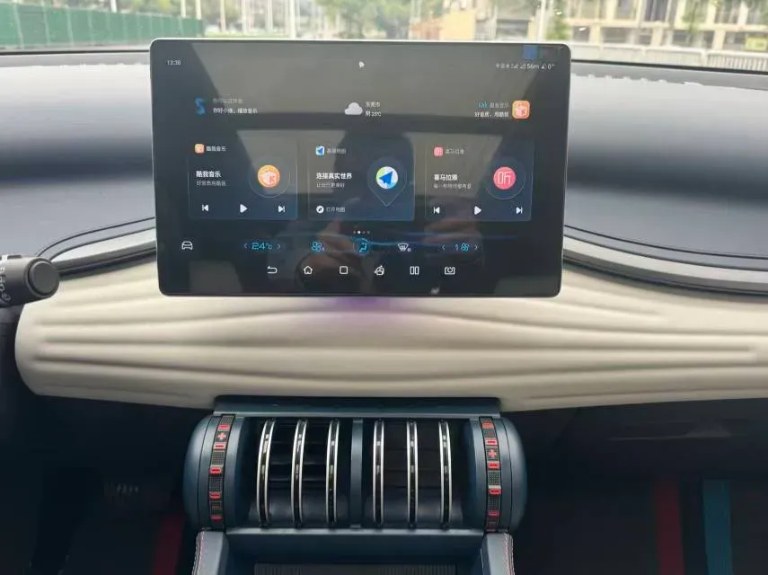 2022 Roewe RX5 MAX 1.5T 181HP L4 6AT,autocango,china used car exporter,china ev exporter,chinese used car exporter,chinese used ev exporter