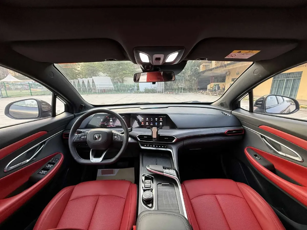 2020 ChangAn UNI-T 1.5T 180HP L4 7DCT,autocango,china used car exporter,china ev exporter,chinese used car exporter,chinese used ev exporter