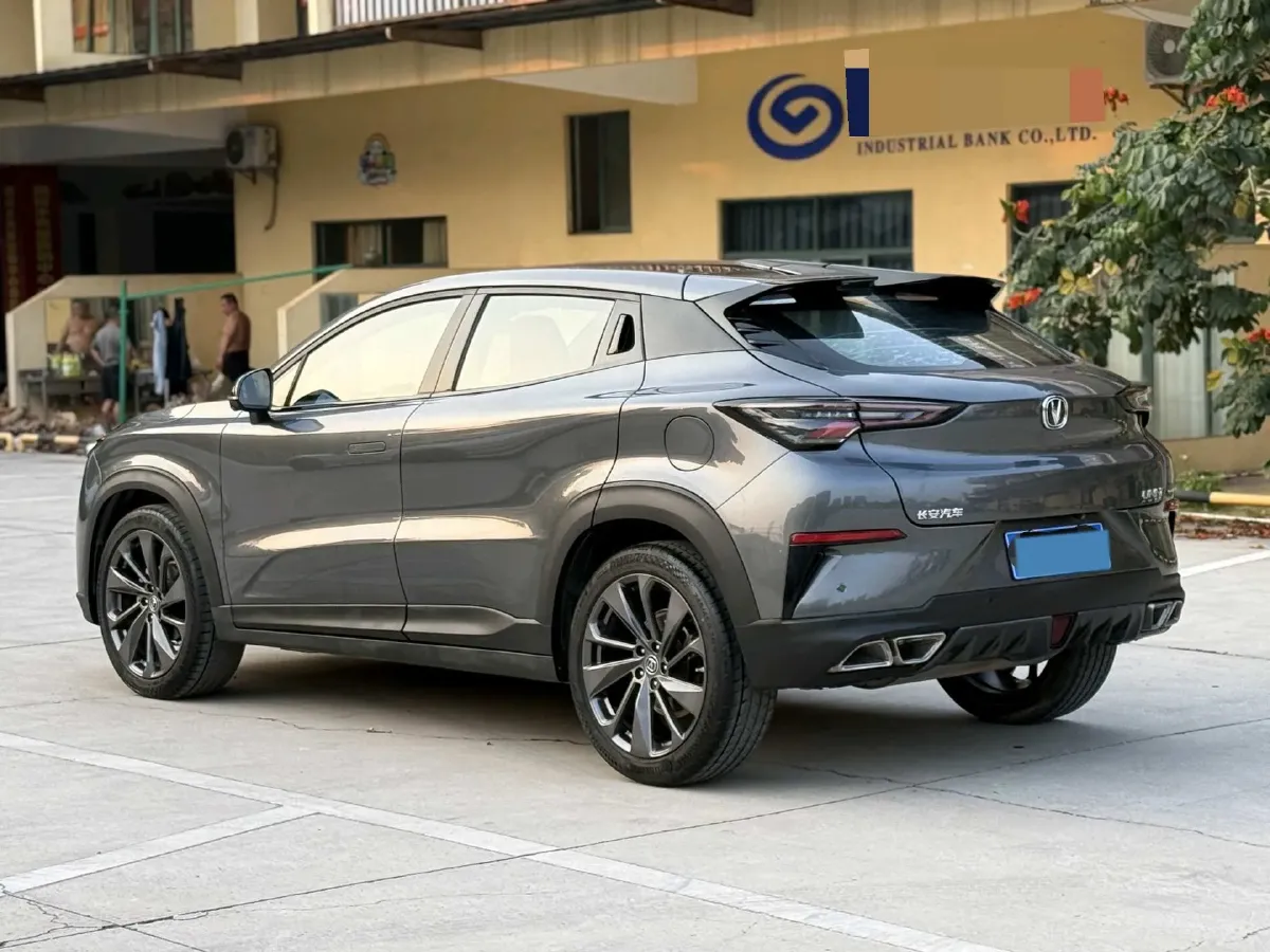 2020 ChangAn UNI-T 1.5T 180HP L4 7DCT,autocango,china used car exporter,china ev exporter,chinese used car exporter,chinese used ev exporter