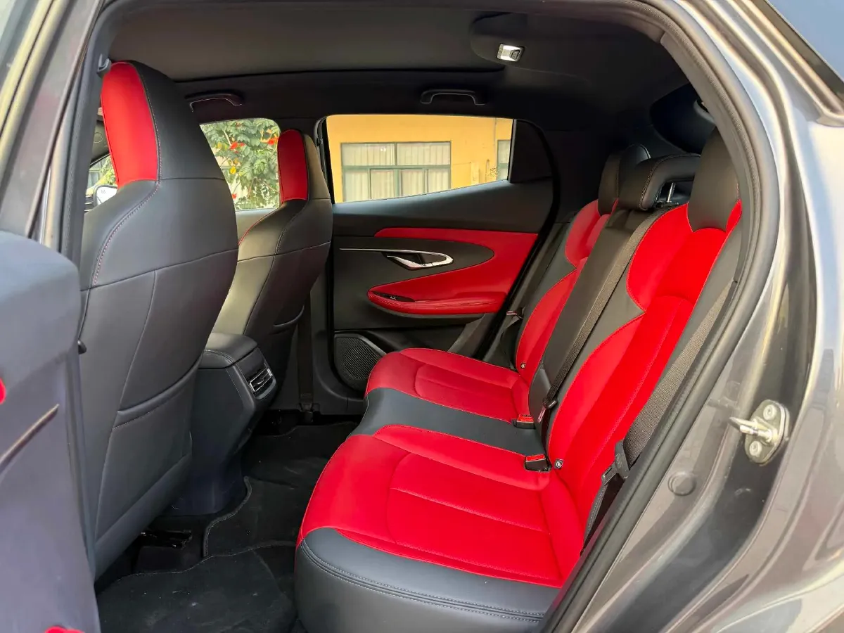 2020 ChangAn UNI-T 1.5T 180HP L4 7DCT,autocango,china used car exporter,china ev exporter,chinese used car exporter,chinese used ev exporter