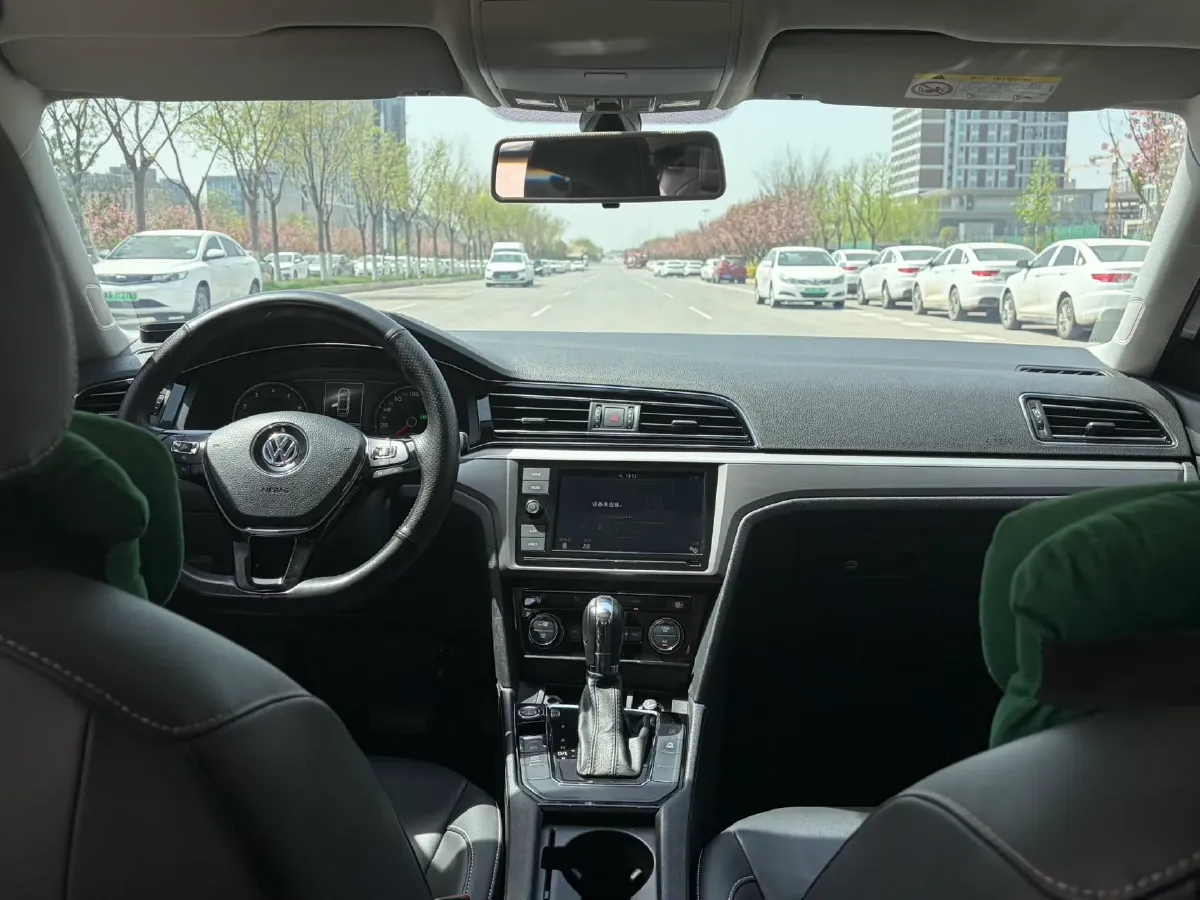 2019 Volkswagen Passat 1.4T 150HP L4 7DCT,autocango,china used car exporter,china ev exporter,chinese used car exporter,chinese used ev exporter