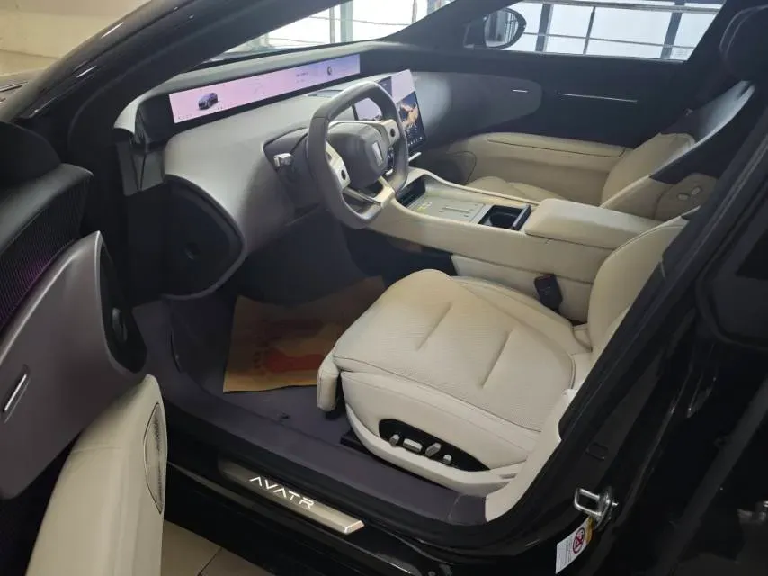 2025 Avatr 12 1.5T 156HP L4 REEV 39.05KWH,autocango,china used car exporter,china ev exporter,chinese used car exporter,chinese used ev exporter