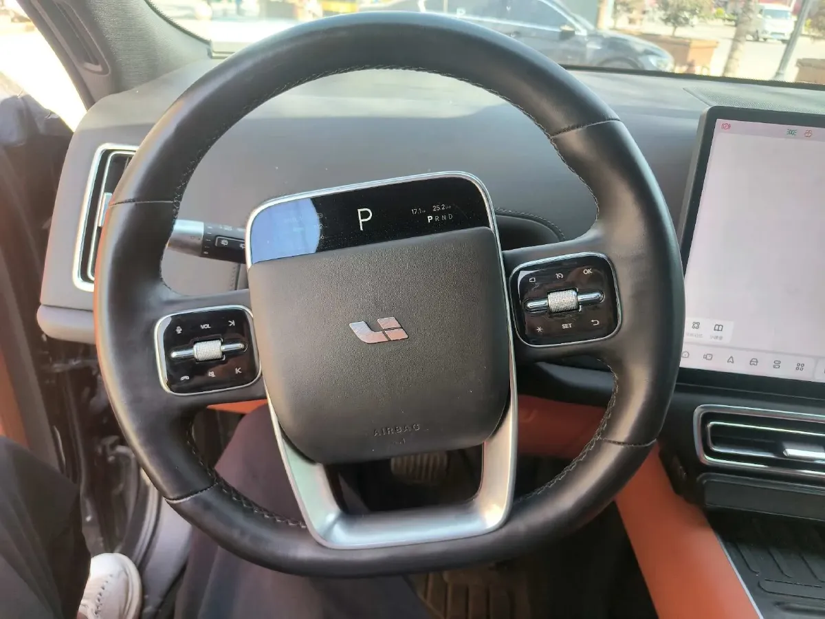 2023 Li L8 Range Extended 154HP REEV 40.9KWH,autocango,china used car exporter,china ev exporter,chinese used car exporter,chinese used ev exporter