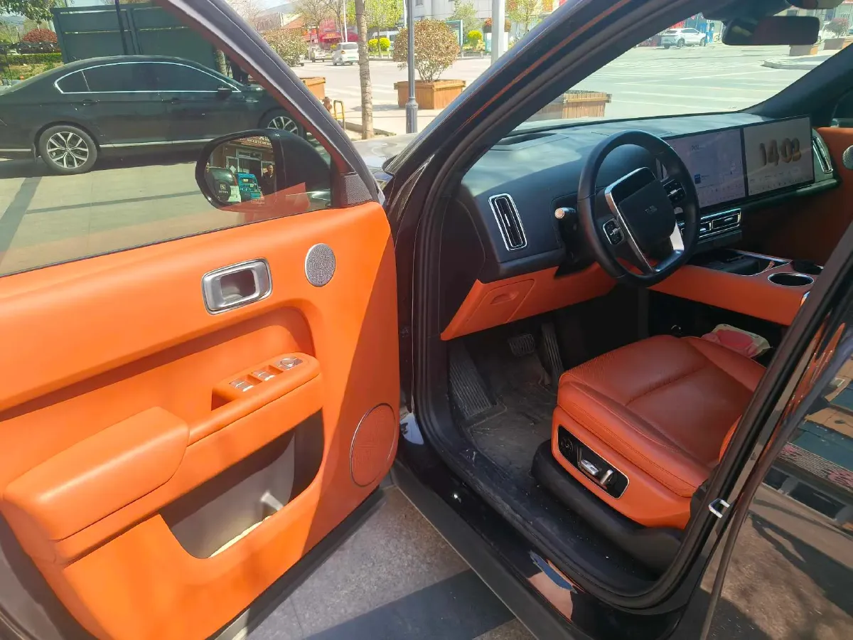 2023 Li L8 Range Extended 154HP REEV 40.9KWH,autocango,china used car exporter,china ev exporter,chinese used car exporter,chinese used ev exporter