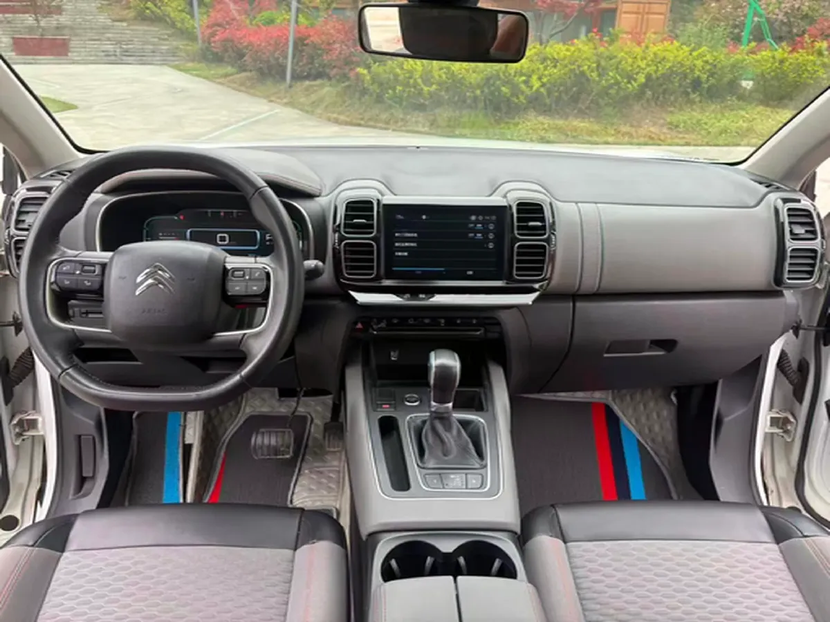 2017 Citroen C5 Aircross 1.6T 167HP L4 6AT,autocango,china used car exporter,china ev exporter,chinese used car exporter,chinese used ev exporter