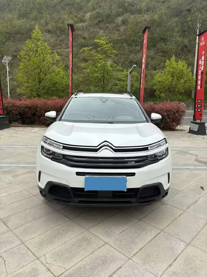 2017 Citroen C5 Aircross 1.6T 167HP L4 6AT,autocango,china used car exporter,china ev exporter,chinese used car exporter,chinese used ev exporter