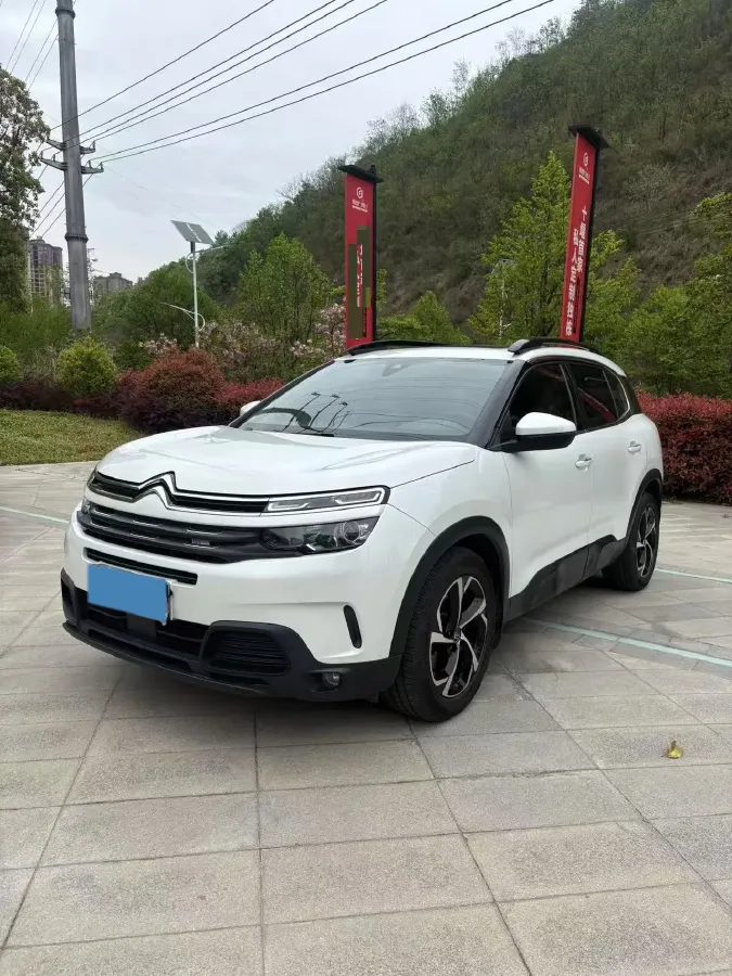 2017 Citroen C5 Aircross 1.6T 167HP L4 6AT,autocango,china used car exporter,china ev exporter,chinese used car exporter,chinese used ev exporter
