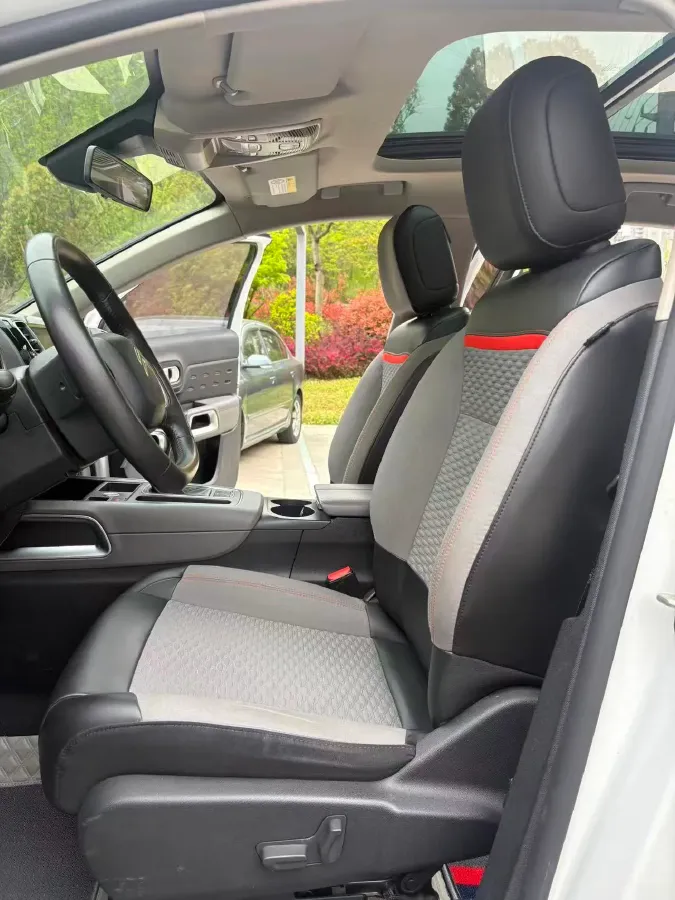 2017 Citroen C5 Aircross 1.6T 167HP L4 6AT,autocango,china used car exporter,china ev exporter,chinese used car exporter,chinese used ev exporter