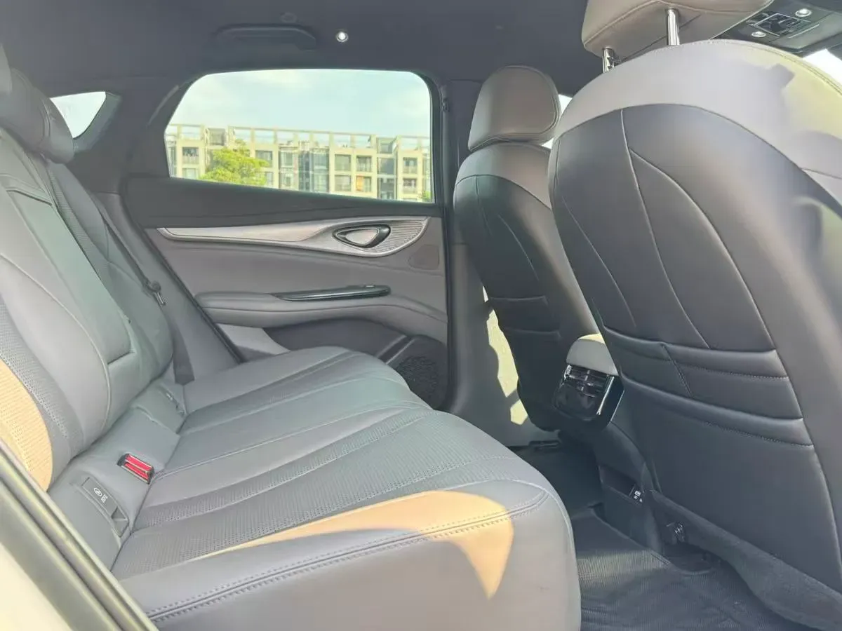 2024 BYD Seal 1.5L 110HP L4 E-CVT PHEV 17.6KWH,autocango,china used car exporter,china ev exporter,chinese used car exporter,chinese used ev exporter