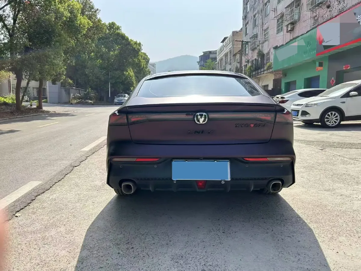 2023 ChangAn UNI-V 1.5T 188HP L4 7DCT,autocango,china used car exporter,china ev exporter,chinese used car exporter,chinese used ev exporter