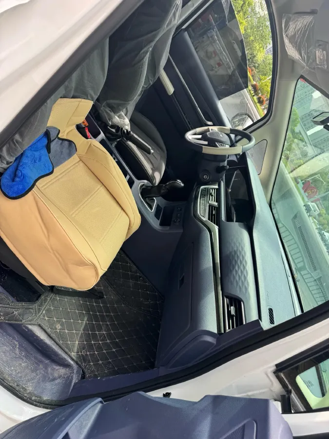 2025 BAW RuiSheng Trump M7 1.6L 124HP L4 5MT,autocango,china used car exporter,china ev exporter,chinese used car exporter,chinese used ev exporter