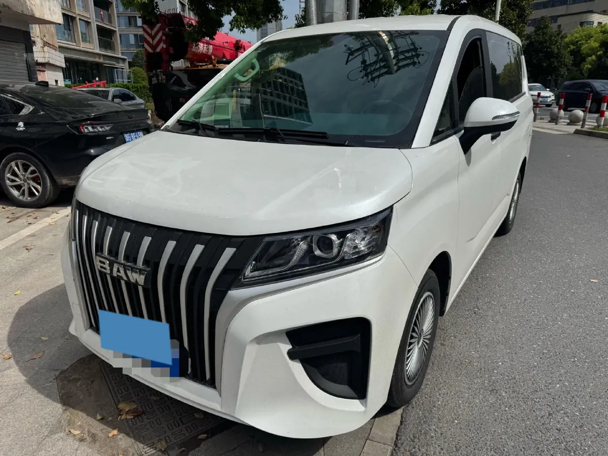 2025 BAW RuiSheng Trump M7 1.6L 124HP L4 5MT,autocango,china used car exporter,china ev exporter,chinese used car exporter,chinese used ev exporter