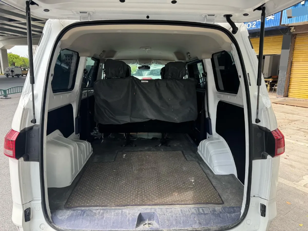 2025 BAW RuiSheng Trump M7 1.6L 124HP L4 5MT,autocango,china used car exporter,china ev exporter,chinese used car exporter,chinese used ev exporter