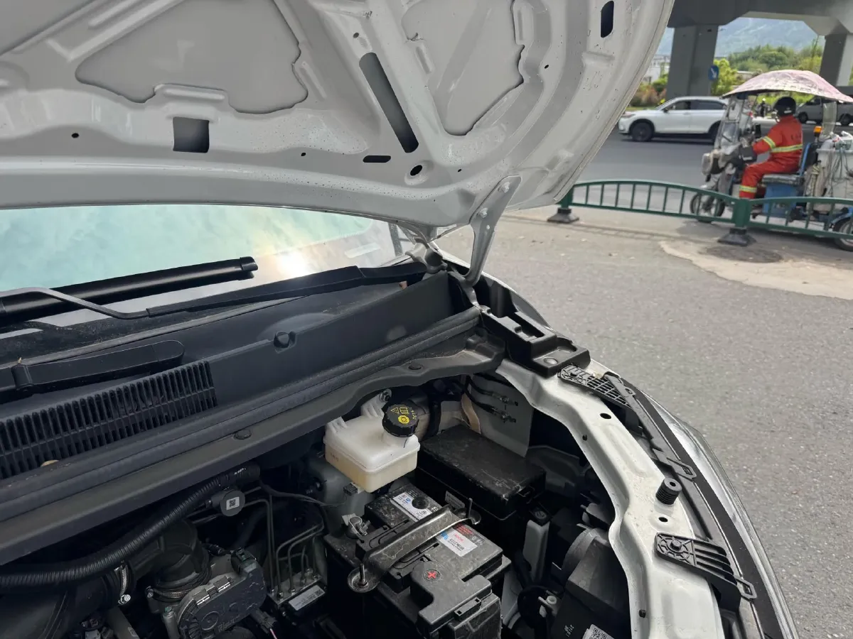 2025 BAW RuiSheng Trump M7 1.6L 124HP L4 5MT,autocango,china used car exporter,china ev exporter,chinese used car exporter,chinese used ev exporter