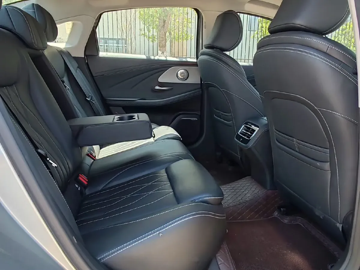 2025 Chery Arrizo 8 Pro 1.6T 197HP L4 7DCT,autocango,china used car exporter,china ev exporter,chinese used car exporter,chinese used ev exporter