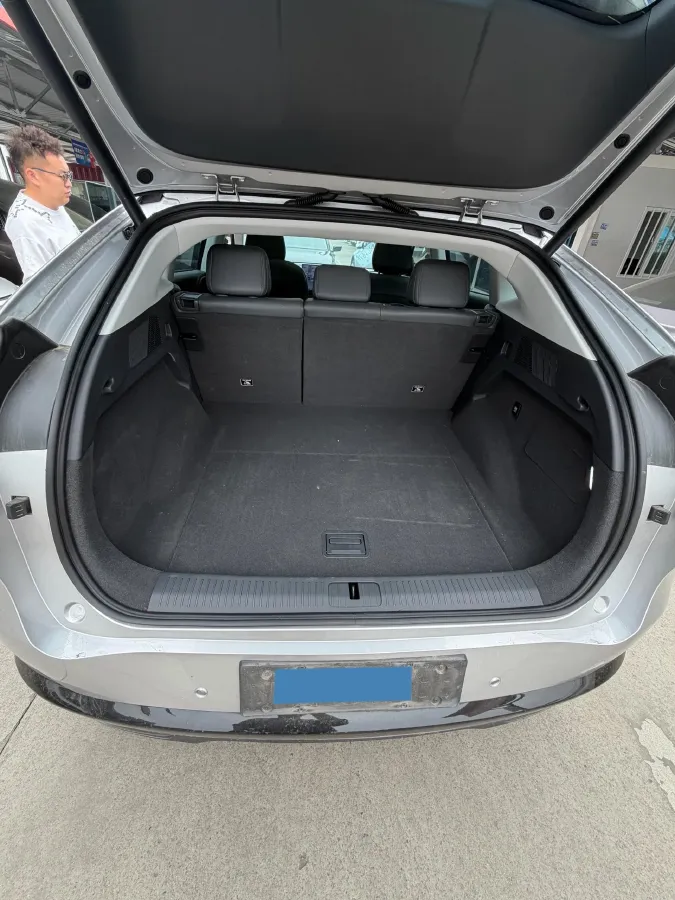 2025 Xpeng G6 BEV 68.5KWH,autocango,china used car exporter,china ev exporter,chinese used car exporter,chinese used ev exporter