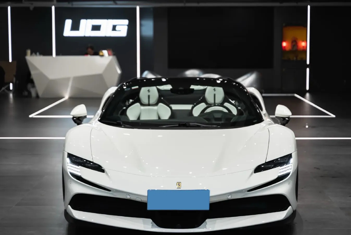 2021 Ferrari SF90 3.9T 781HP V8 8DCT PHEV 7.9KWH,autocango,china used car exporter,china ev exporter,chinese used car exporter,chinese used ev exporter