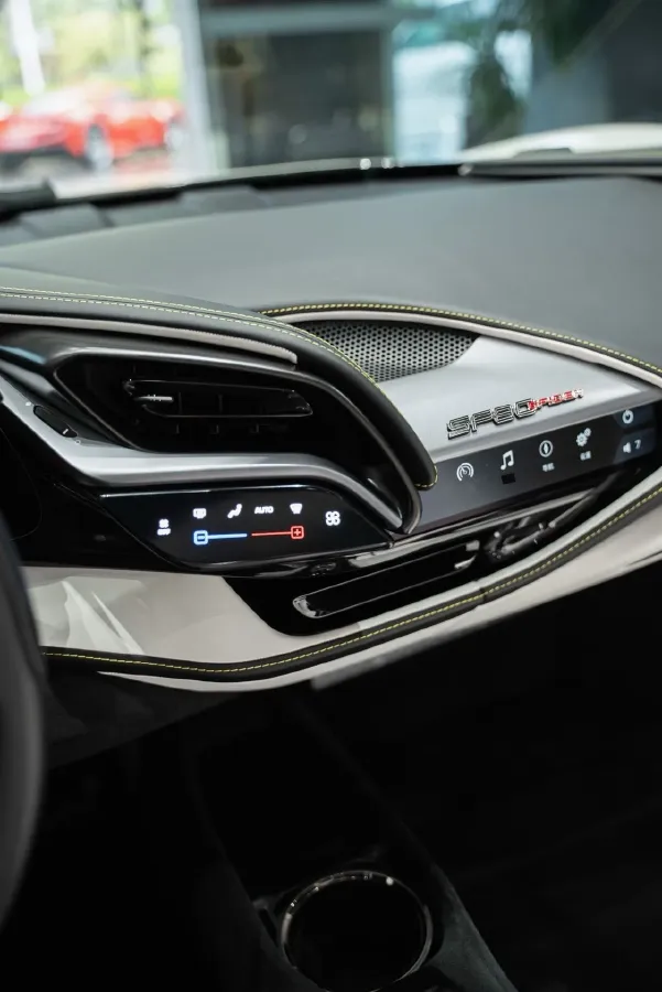 2021 Ferrari SF90 3.9T 781HP V8 8DCT PHEV 7.9KWH,autocango,china used car exporter,china ev exporter,chinese used car exporter,chinese used ev exporter