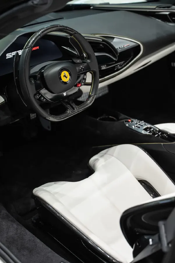 2021 Ferrari SF90 3.9T 781HP V8 8DCT PHEV 7.9KWH,autocango,china used car exporter,china ev exporter,chinese used car exporter,chinese used ev exporter