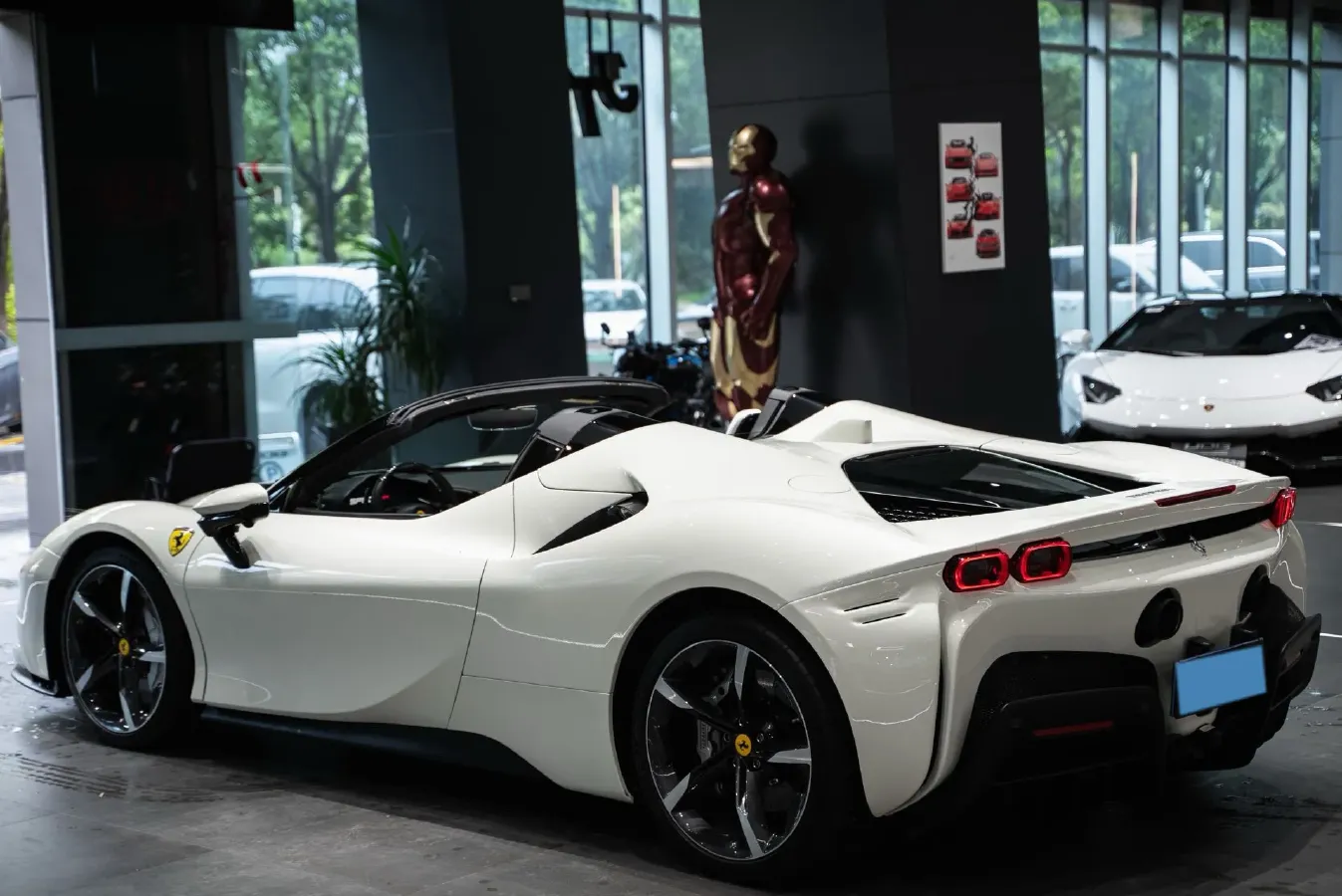 2021 Ferrari SF90 3.9T 781HP V8 8DCT PHEV 7.9KWH,autocango,china used car exporter,china ev exporter,chinese used car exporter,chinese used ev exporter