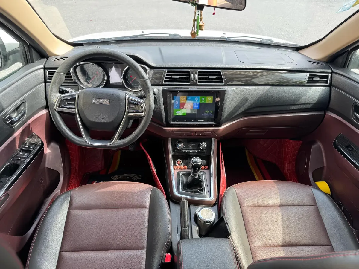 2017 LiFan XuanLang 1.8L 133HP L4 5MT,autocango,china used car exporter,china ev exporter,chinese used car exporter,chinese used ev exporter