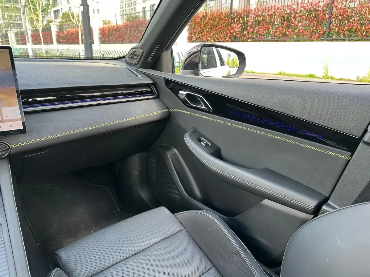 2025 LYNK&CO 03 2.0T 254HP L4 7DCT,autocango,china used car exporter,china ev exporter,chinese used car exporter,chinese used ev exporter