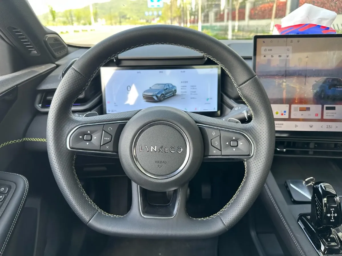 2025 LYNK&CO 03 2.0T 254HP L4 7DCT,autocango,china used car exporter,china ev exporter,chinese used car exporter,chinese used ev exporter