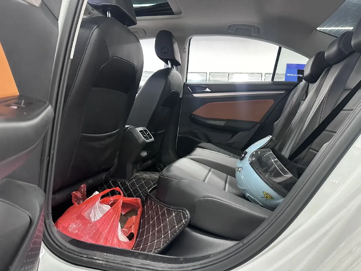 2024 Volkswagen Bora 1.2T 116HP L4 7DCT,autocango,china used car exporter,china ev exporter,chinese used car exporter,chinese used ev exporter