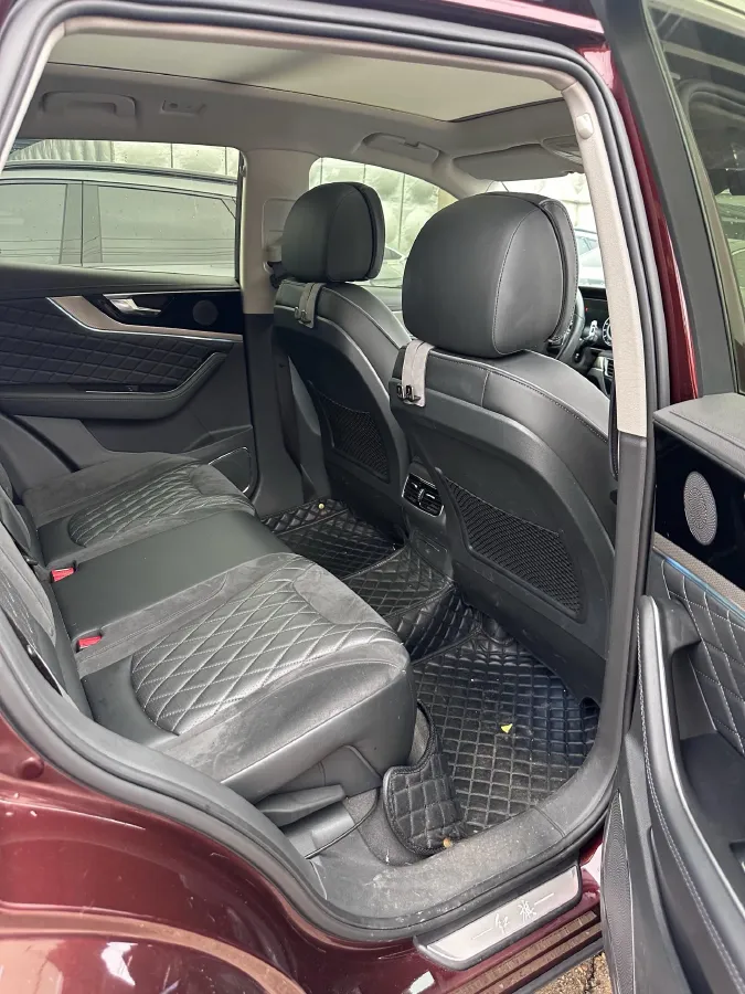 2019 HongQi HS5 2.0T 224HP L4 6AT,autocango,china used car exporter,china ev exporter,chinese used car exporter,chinese used ev exporter