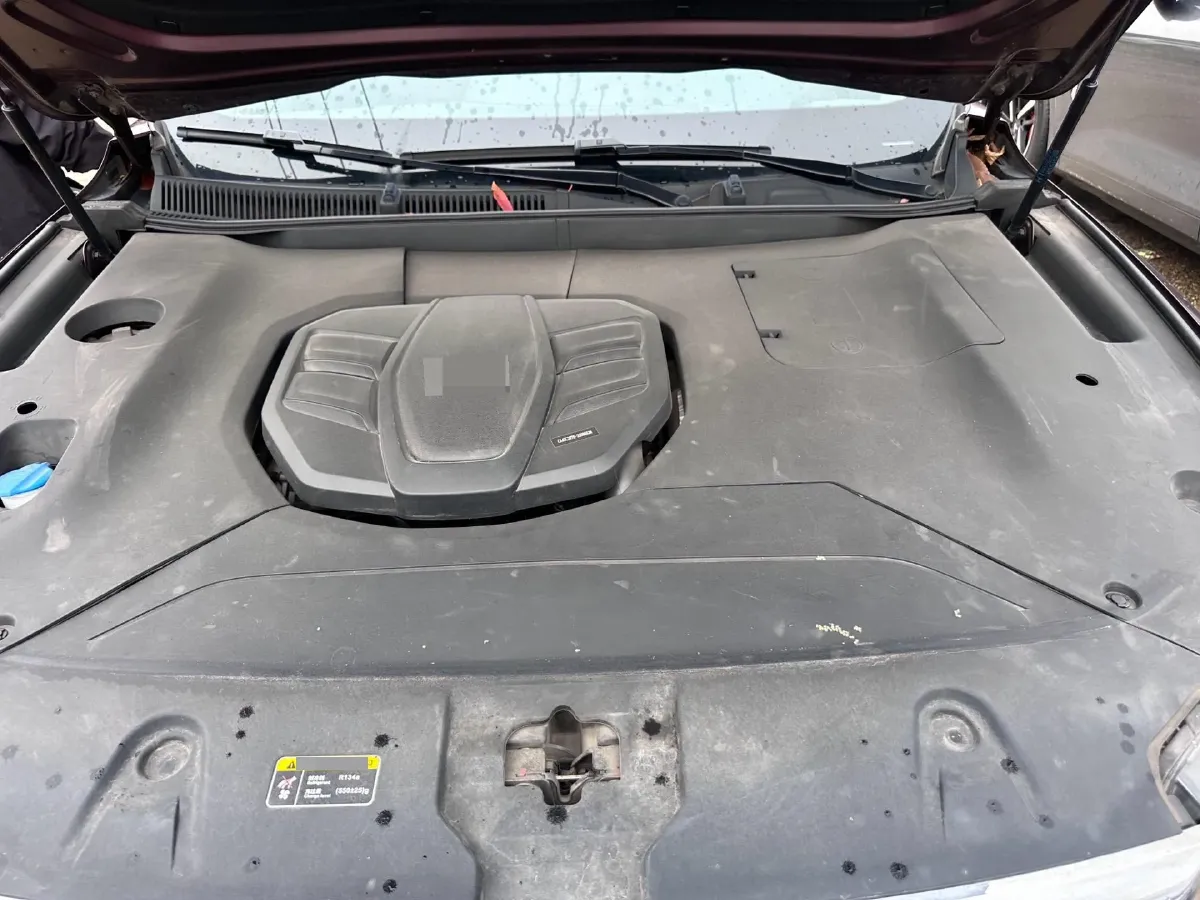 2019 HongQi HS5 2.0T 224HP L4 6AT,autocango,china used car exporter,china ev exporter,chinese used car exporter,chinese used ev exporter