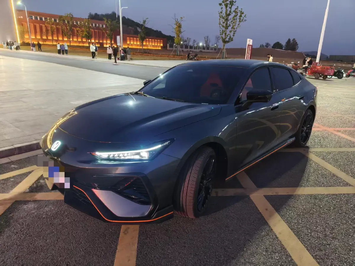 2025 ChangAn UNI-V 1.5T 192HP L4 7DCT,autocango,china used car exporter,china ev exporter,chinese used car exporter,chinese used ev exporter