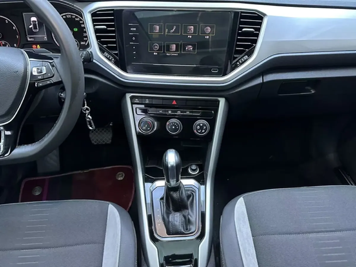 2021 Volkswagen T-Roc 1.4T 150HP L4 7DCT,autocango,china used car exporter,china ev exporter,chinese used car exporter,chinese used ev exporter