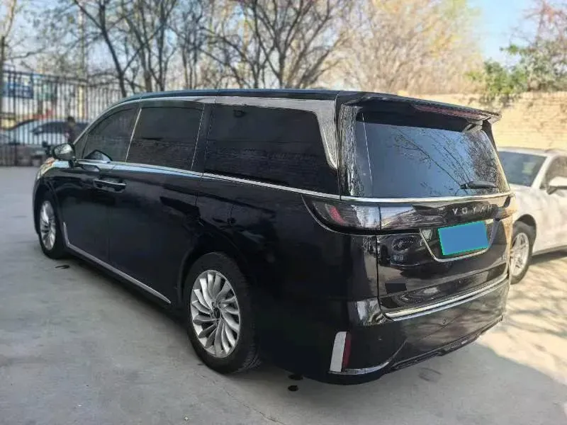 2024 Voyah Dream 1.5T 150HP L4 PHEV 43KWH,autocango,china used car exporter,china ev exporter,chinese used car exporter,chinese used ev exporter