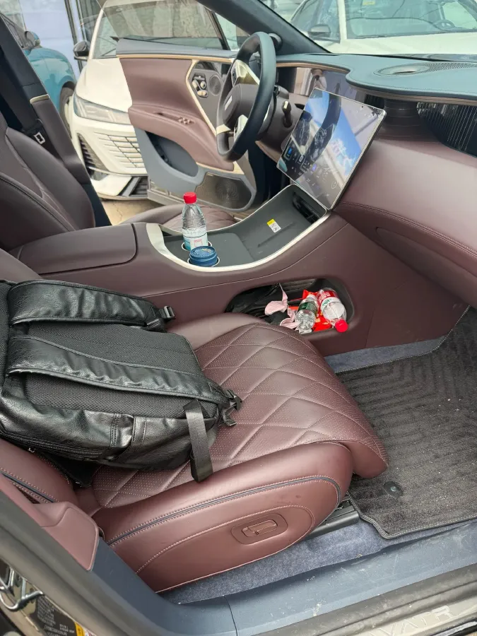 2025 Avatr 11 1.5T 156HP L4 REEV 39.05KWH,autocango,china used car exporter,china ev exporter,chinese used car exporter,chinese used ev exporter