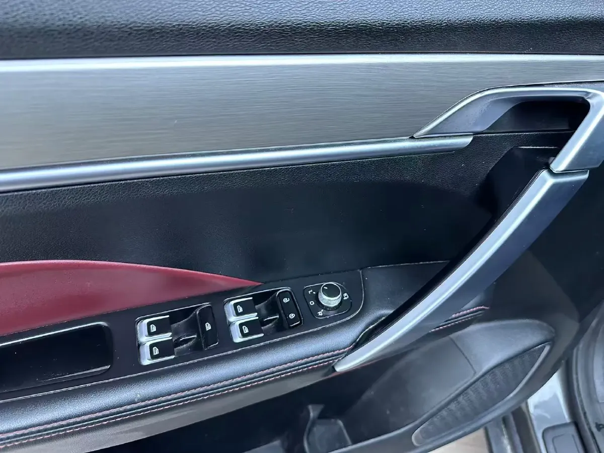 2021 Geely Coolray 1.4T 141HP L4 6DCT,autocango,china used car exporter,china ev exporter,chinese used car exporter,chinese used ev exporter