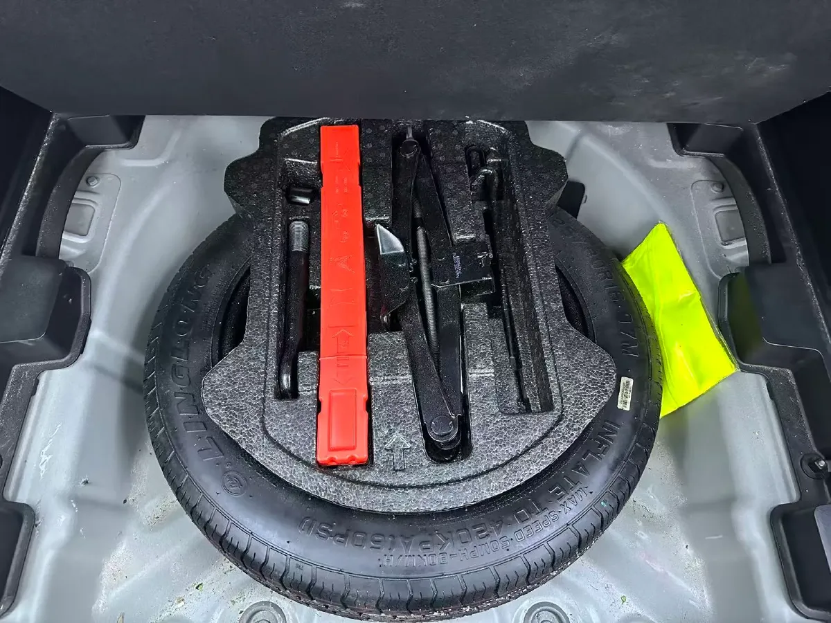 2021 Geely Coolray 1.4T 141HP L4 6DCT,autocango,china used car exporter,china ev exporter,chinese used car exporter,chinese used ev exporter